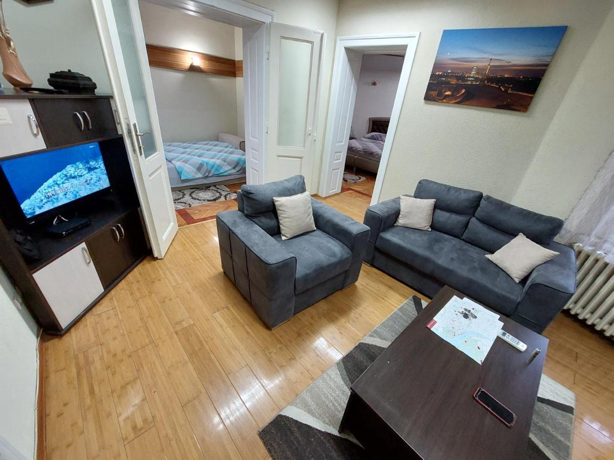 Bukoleon Apartment *